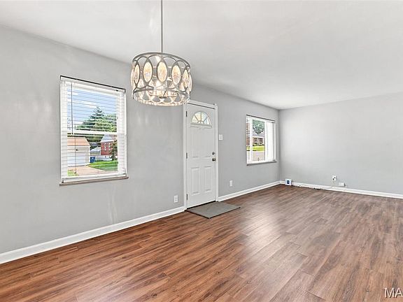 5th image of 9809 Huntingdon Ln