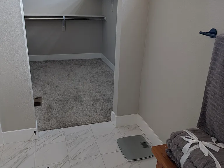 6356 N Emporia Ct — Photo 31