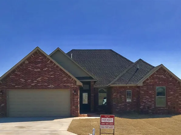 2 NE Summerwood Dr, Elgin, OK 73538