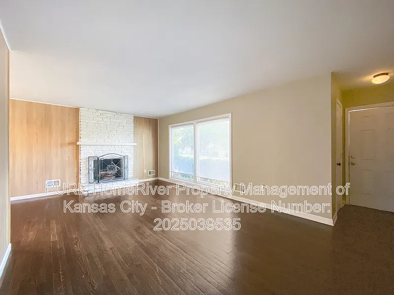 3 bed, 2.0 bath, 1054 sqft, $1,750 — Photo 3