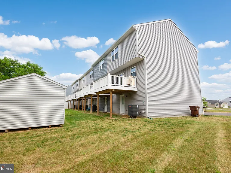 311 Yellow Bill Ln — Photo 32