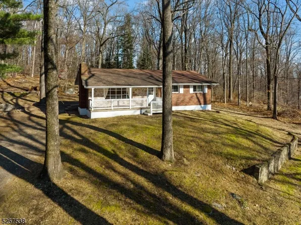 204 Hoffman Rd, Mansfield Twp., NJ 07865