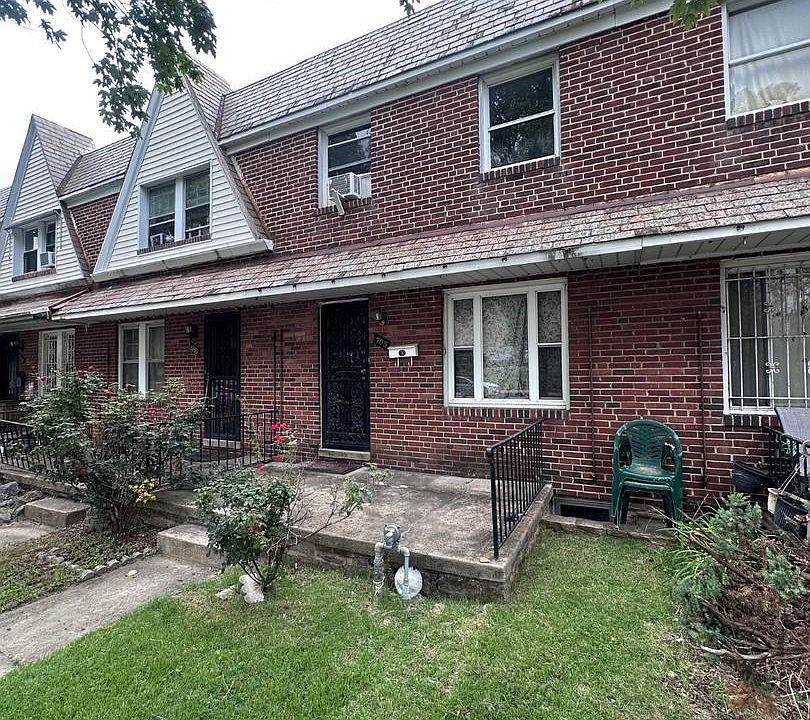 1st image of 705 Ashburton St