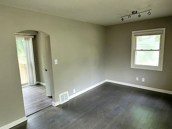2nd image of 2501 NE 53rd St