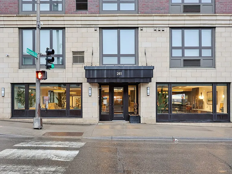 The Donegan Apartments — Photo 98