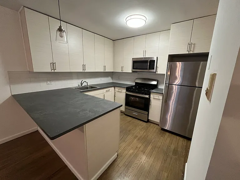 377 E 234th St #1 — Photo 3