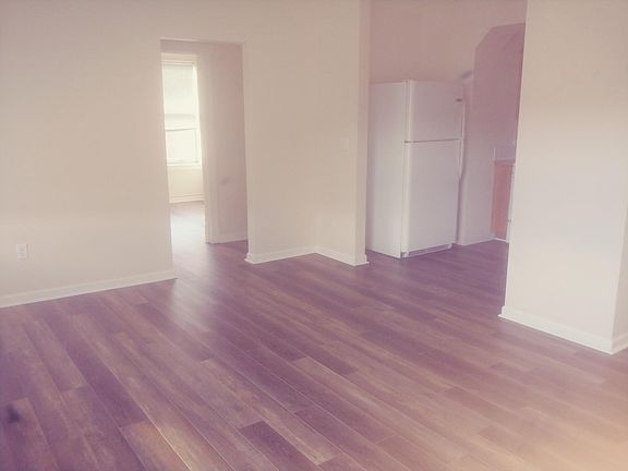 3rd image of 1029 W 1st Ave APT 408