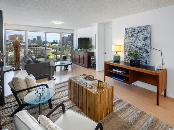 1073 Kinau St APT 802, Honolulu, HI 96814