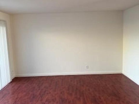 3rd image of 18144 Burbank Blvd #2X2-2350