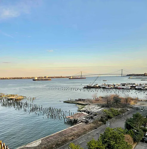 80 Bay Street Lndg Photo 1