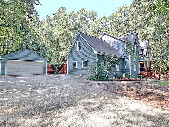 4th image of 120 Adams Ct