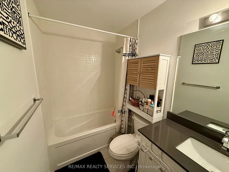 50 Lakebreeze Dr #229 — Photo 24