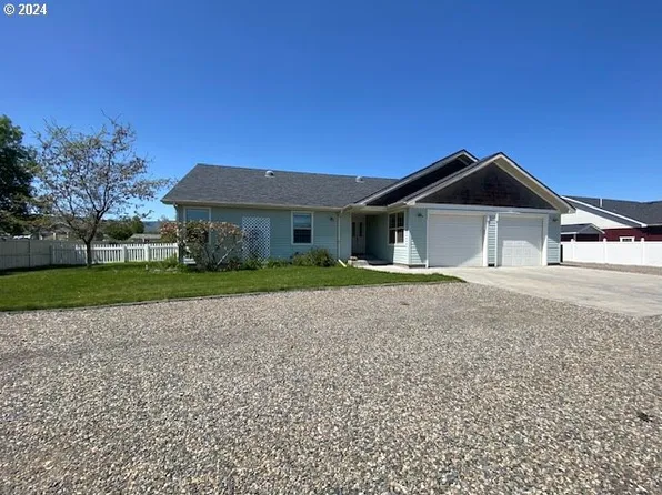 980 J St, Baker City, OR 97814