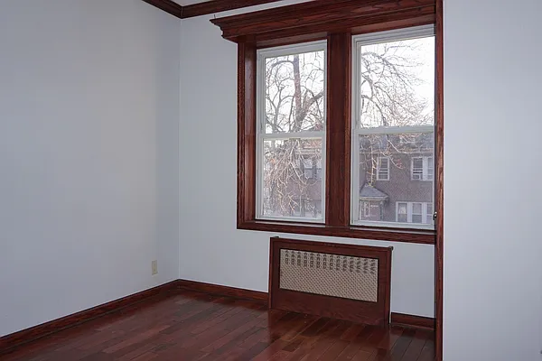 Rented by Astoria Realty | media 18