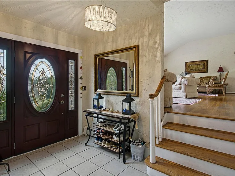 16 Baldwin Ln — Photo 3