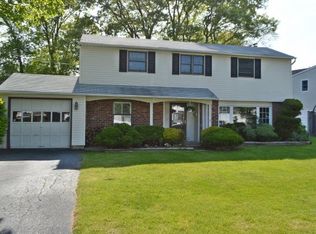 29 Evelyn Dr, Commack, NY 11725