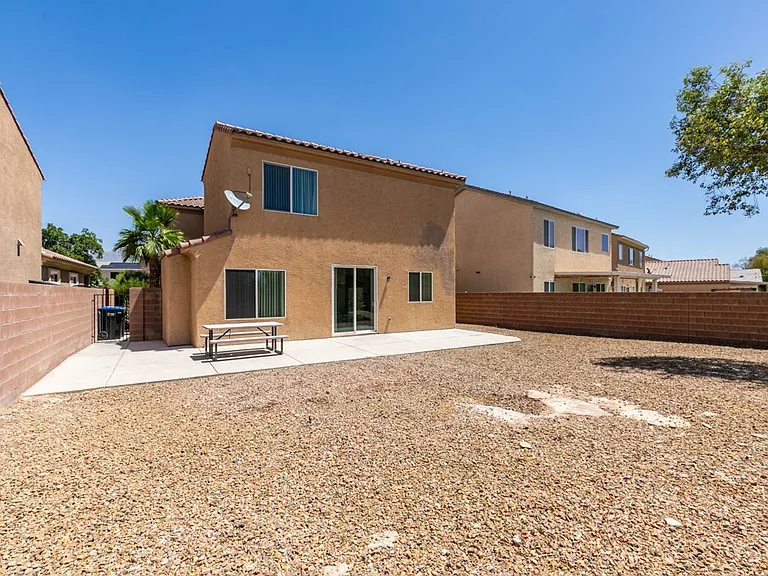 2925 Dowitcher Ave — Photo 35