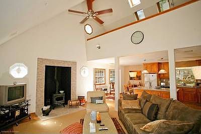 4th image of 21658 Buckthorne Dr