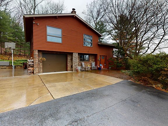 2nd image of 1505 Pinecrest Dr S
