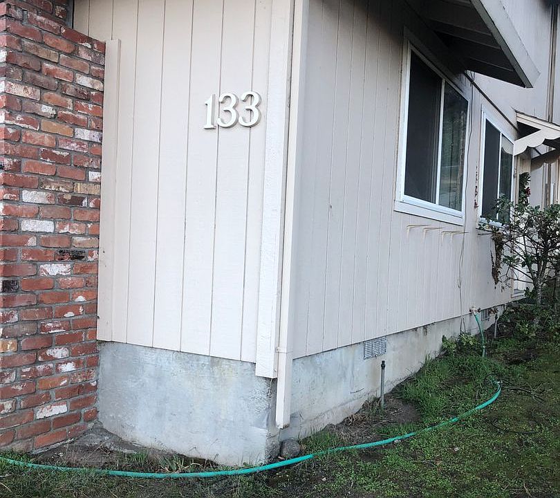 2nd image of 133 Gresham St #A-c