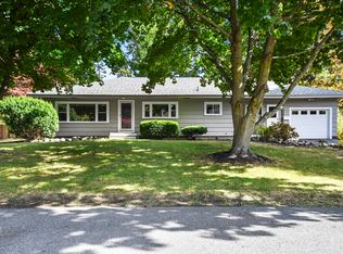 4 Bowdoin Rd, Andover, MA 01810