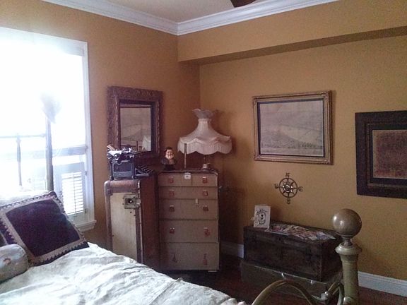 The Hemingway bedroom.