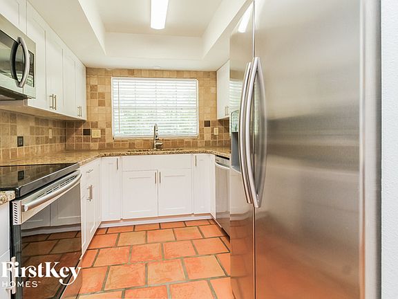 5th image of 30525 Saint Andrews Blvd
