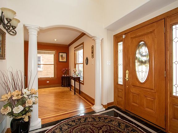 5th image of 527 Lathrop Ave