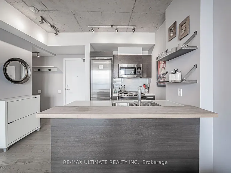 318 King St E #1108 — Photo 9