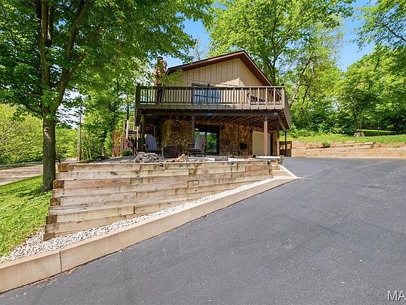 4th image of 625 Pleasant Ridge Rd