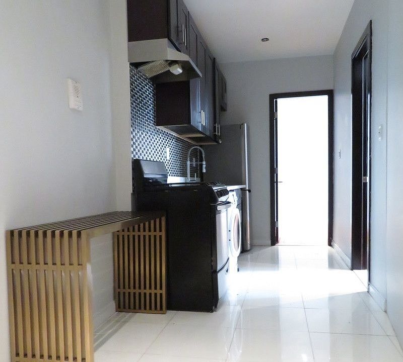 1st image of 320 Manhattan Ave #106
