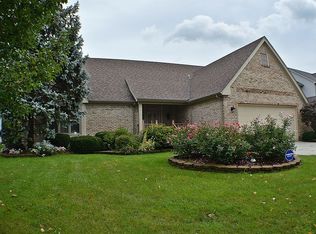 449 Georgetown Dr, Oregon, OH 43616