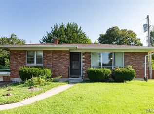 9 Fairway Dr, Fairview Heights, IL 62208