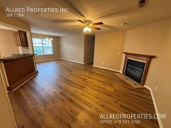 4th image of 2538 W Houston St
