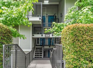 3224 80th Ave SE APT 6, Mercer Island, WA