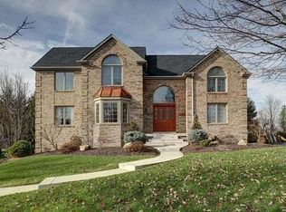 1796 Tragone Dr, Pittsburgh, PA