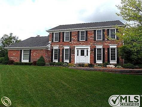 Welcome to 9320 Pineview Dr.