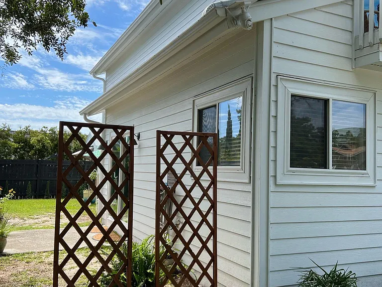 Wildwood Dr — Photo 2