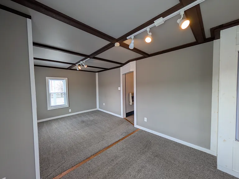 56 Franklin Ave #B — Photo 8