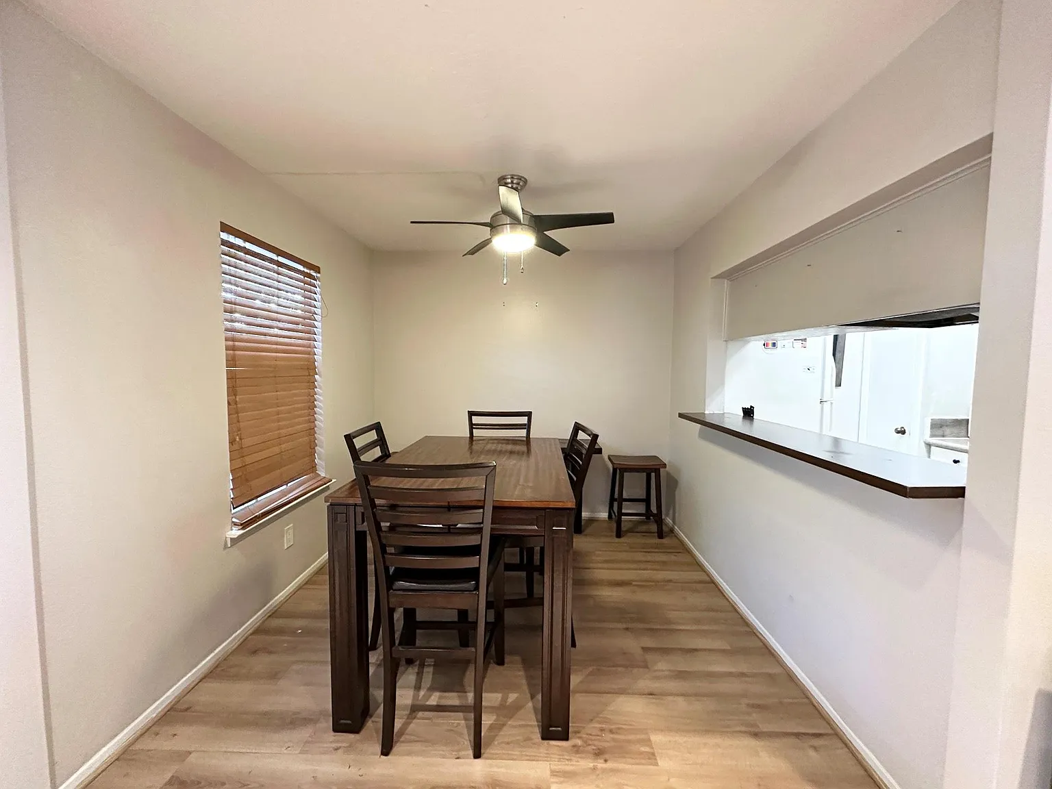 2 bed, 2.0 bath, 975 sqft, $2,000 — Photo 3