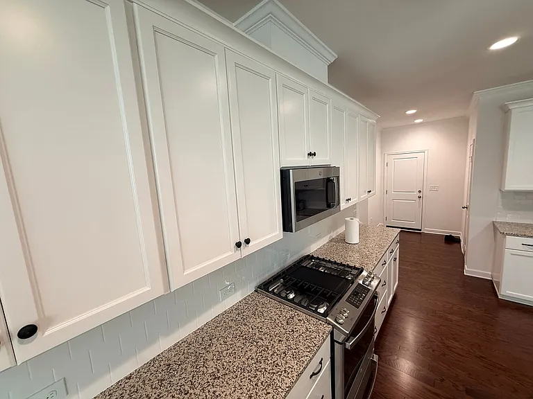 2567 Cornelius Pl NW — Photo 9
