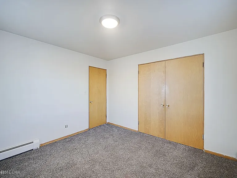 1307 Calumet Ave — Photo 18