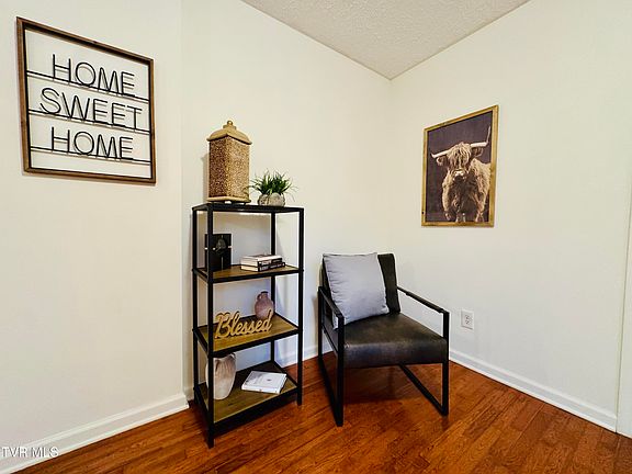 4th image of 474 Long Hollow Rd