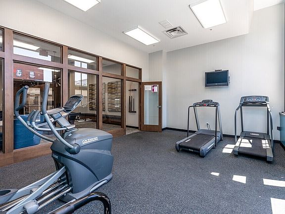 5th image of 308 Court Ave #414