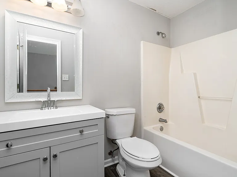 6656 Blythedale Dr — Photo 17