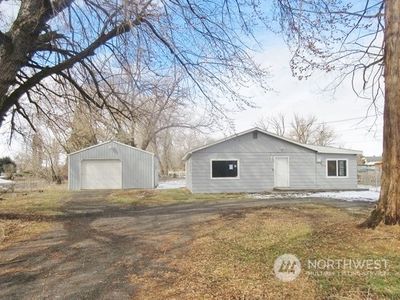 2314 S 66th Avenue, Yakima, WA, 98903