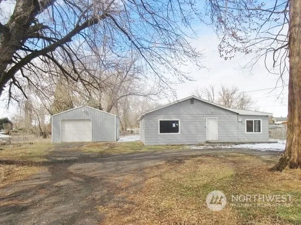 2314 S 66th Avenue, Yakima, WA 98903