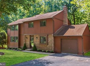 7912 Hill Stream Ct, Springfield, VA 22153