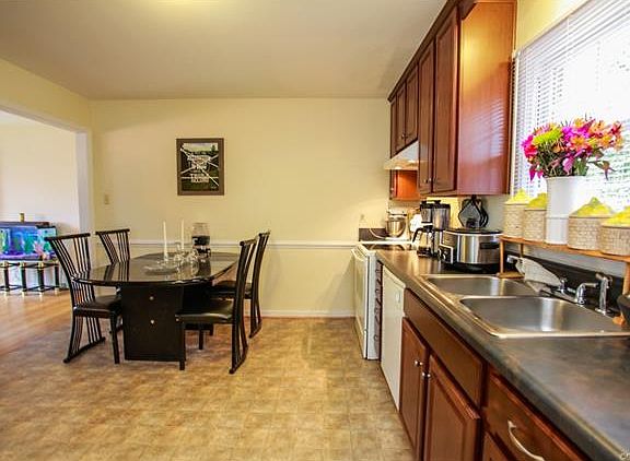 4th image of 5207 Hill Dr