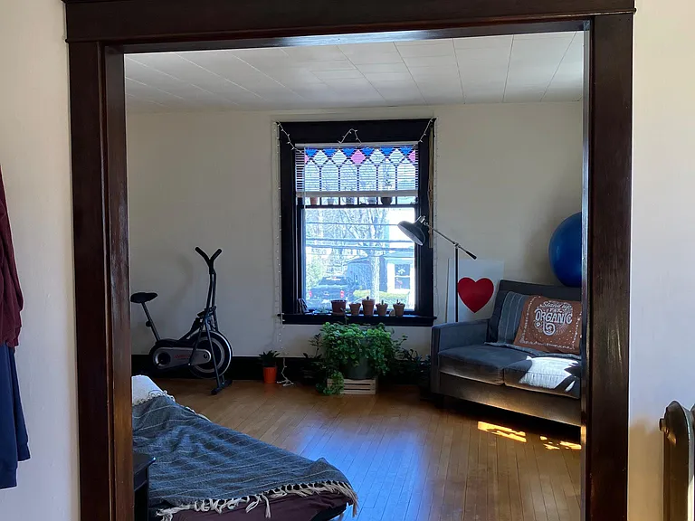 148 Maple St #2 — Photo 2